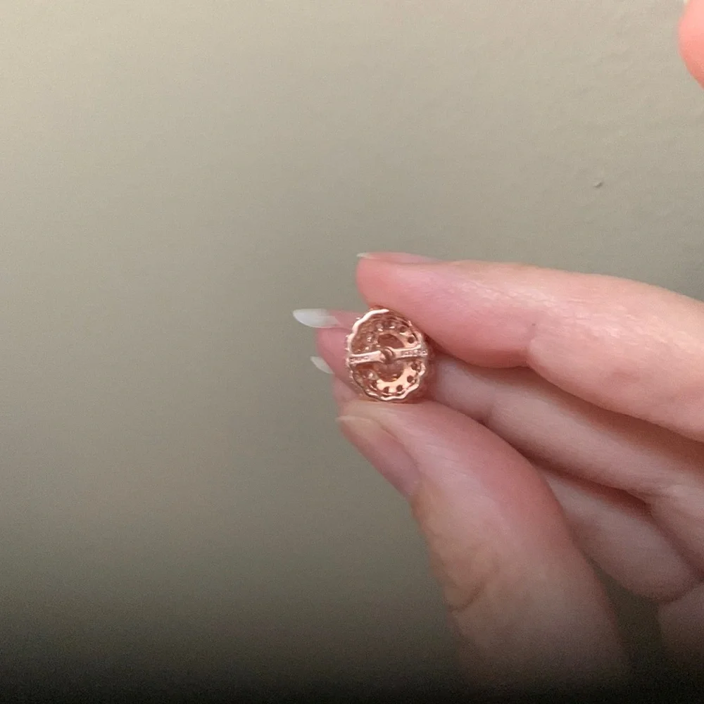 Gorgeous Rose gold over 925 silver w zircon diamond pierced earring studs - Picture 2 of 4